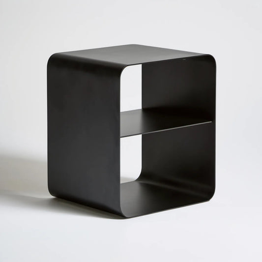 Czarny minimalistyczny stolik boczny ze stali 40 × 40 × 50 cm
